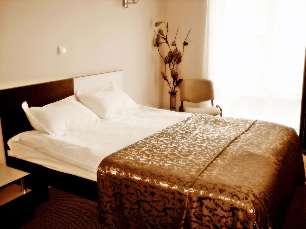 Hotel Babilon Bucharest Room photo