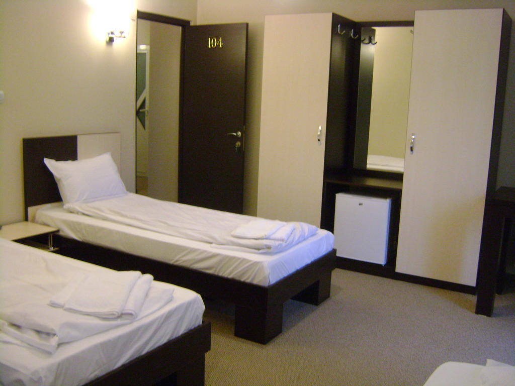 Hotel Babilon Bucharest Room photo