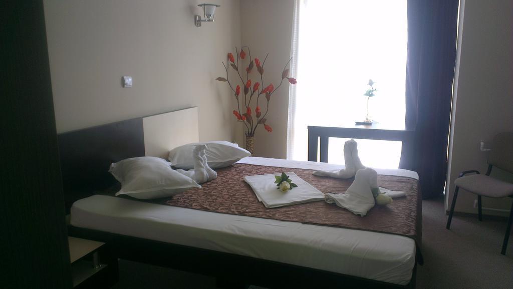 Hotel Babilon Bucharest Room photo